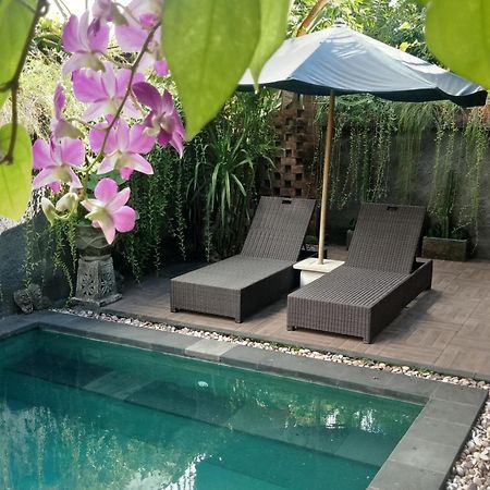D'Puja Home Stay And Spa Nusa Dua  Exteriör bild