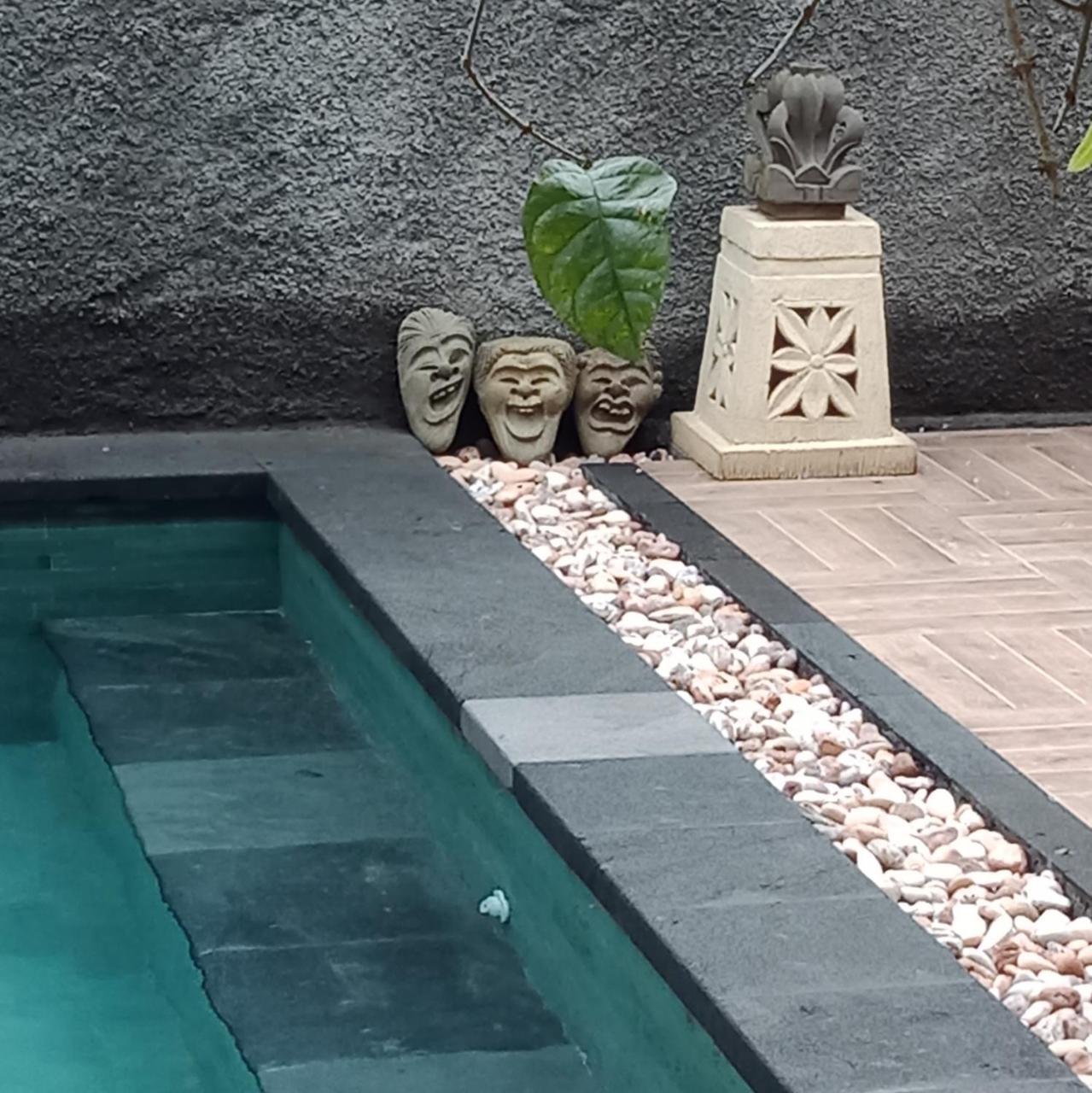 D'Puja Home Stay And Spa Nusa Dua  Exteriör bild