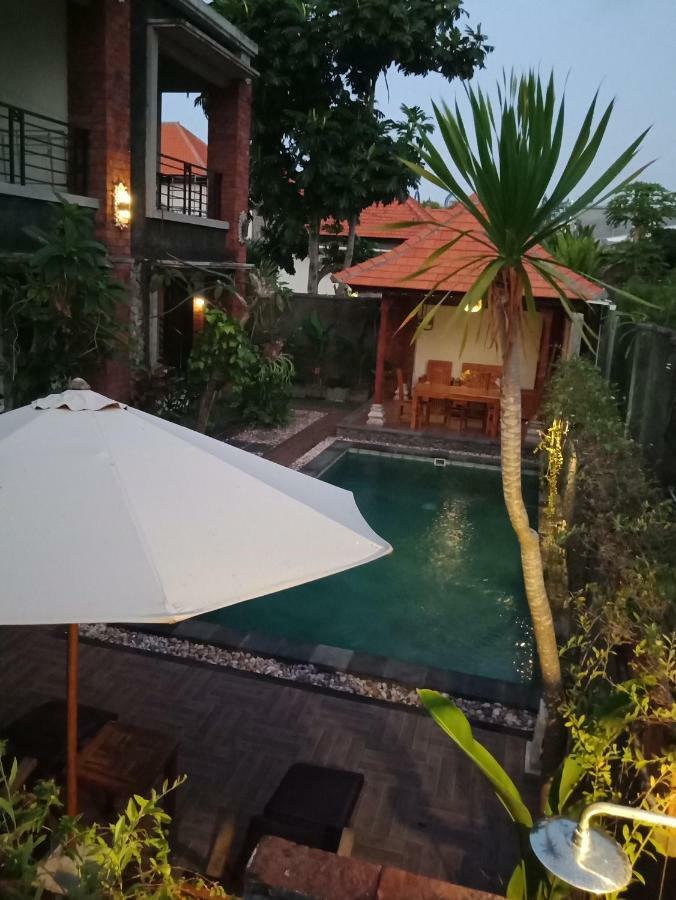 D'Puja Home Stay And Spa Nusa Dua  Exteriör bild