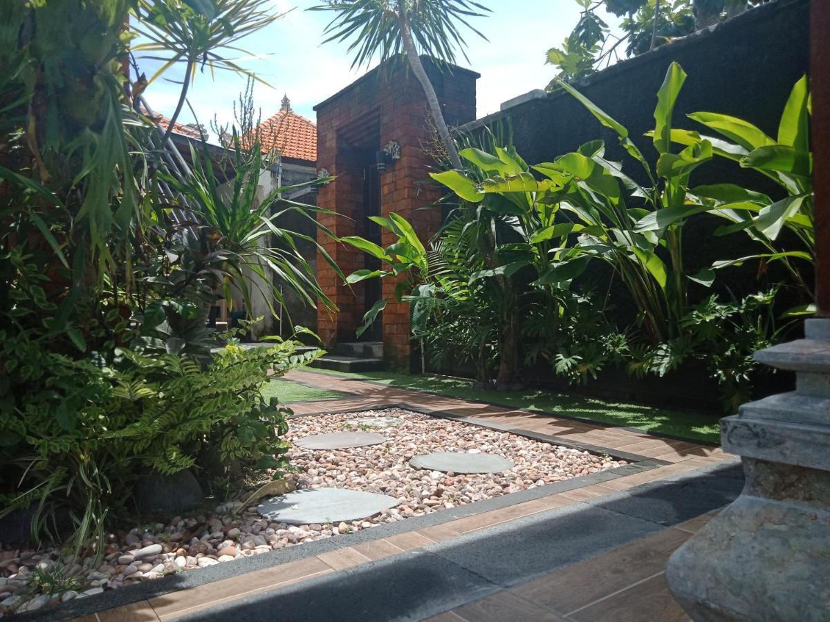 D'Puja Home Stay And Spa Nusa Dua  Exteriör bild